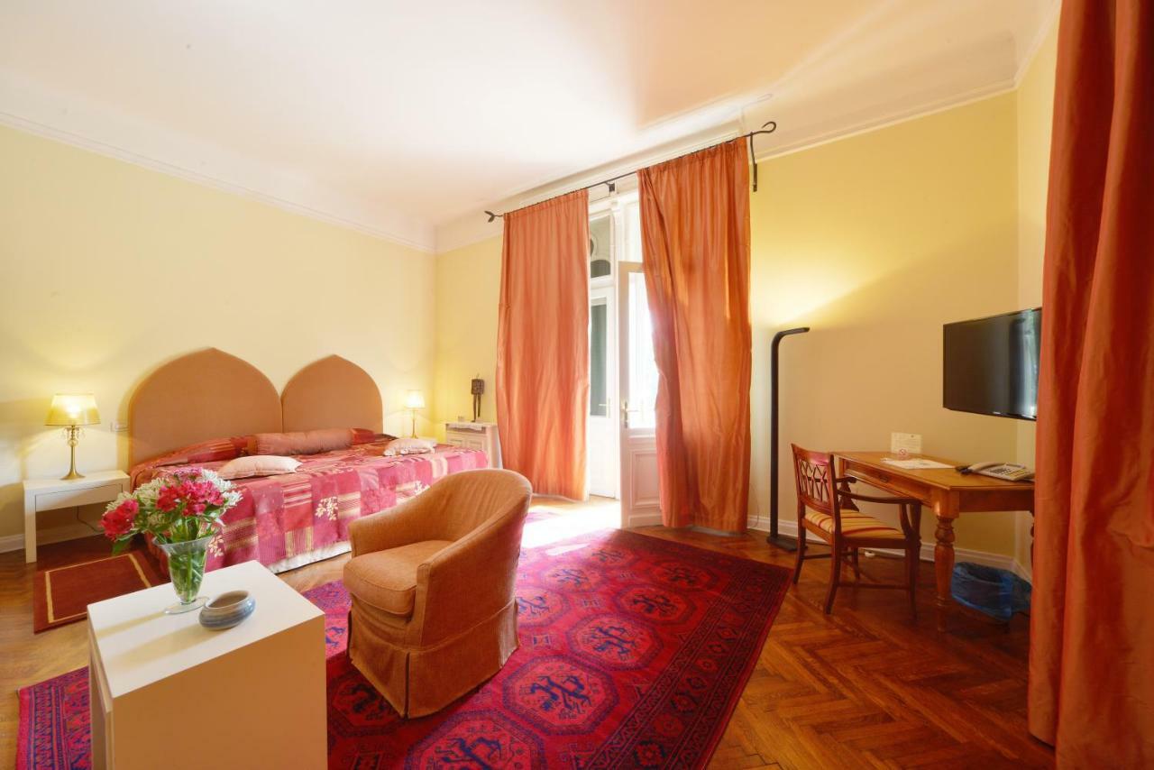 Hotel Villa Astra Lovran Eksteriør bilde